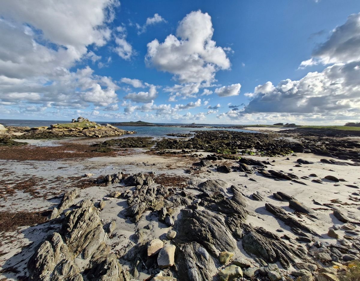 The calm Brittany coast at Cap Primel