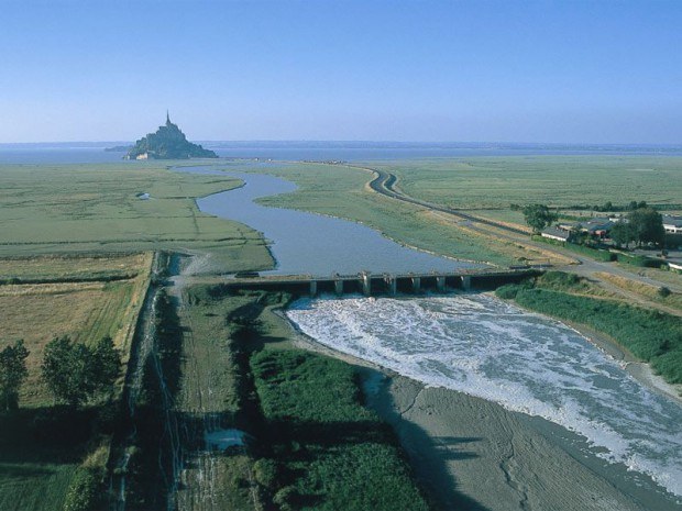 Aerial view of the dam on the Couesnon river near Mont-Saint-Michel